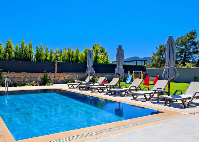 Villa Oludeniz 4 Bedroom 9441 Fethiye