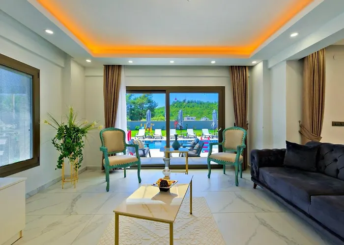 Oludeniz 4 Bedroom 9441 *