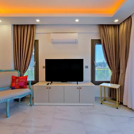 别墅 Oludeniz 4 Bedroom *