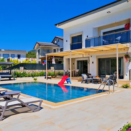 Oludeniz 4 Bedroom 别墅 费特希耶