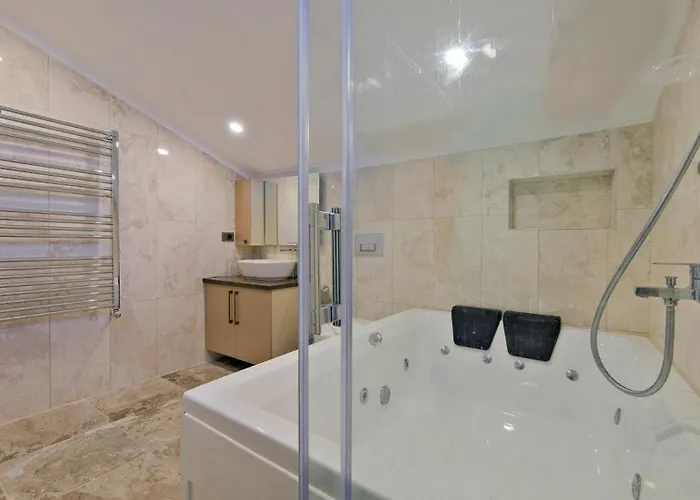 Oludeniz 4 Bedroom 别墅 费特希耶