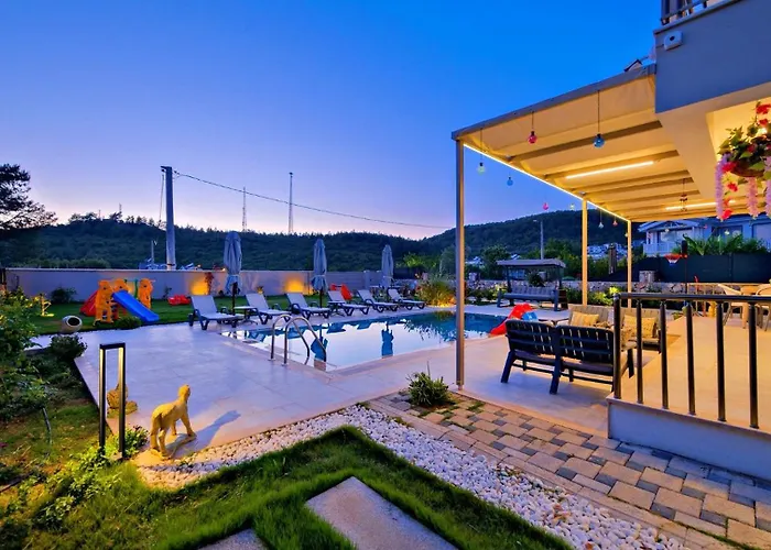 Oludeniz 4 Bedroom 别墅