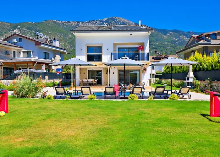 Oludeniz 4 Bedroom 9441 Villa